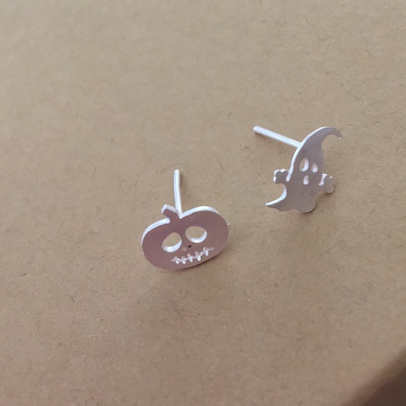 Cute Halloween Earrings🎃 - Picture 3 of 6